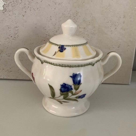 Sugar Bowl with lid - Summer Estate (Ireland) by NORITAKE‎ - Picture 1 of 8